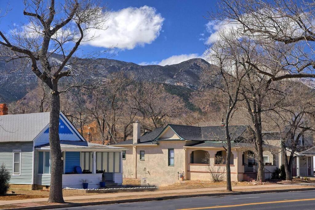 Historic Home W/Pikes Peak Views コロラドスプリングス エクステリア 写真