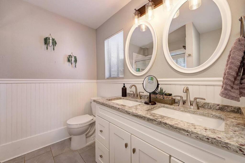 Historic Home W/Pikes Peak Views コロラドスプリングス エクステリア 写真