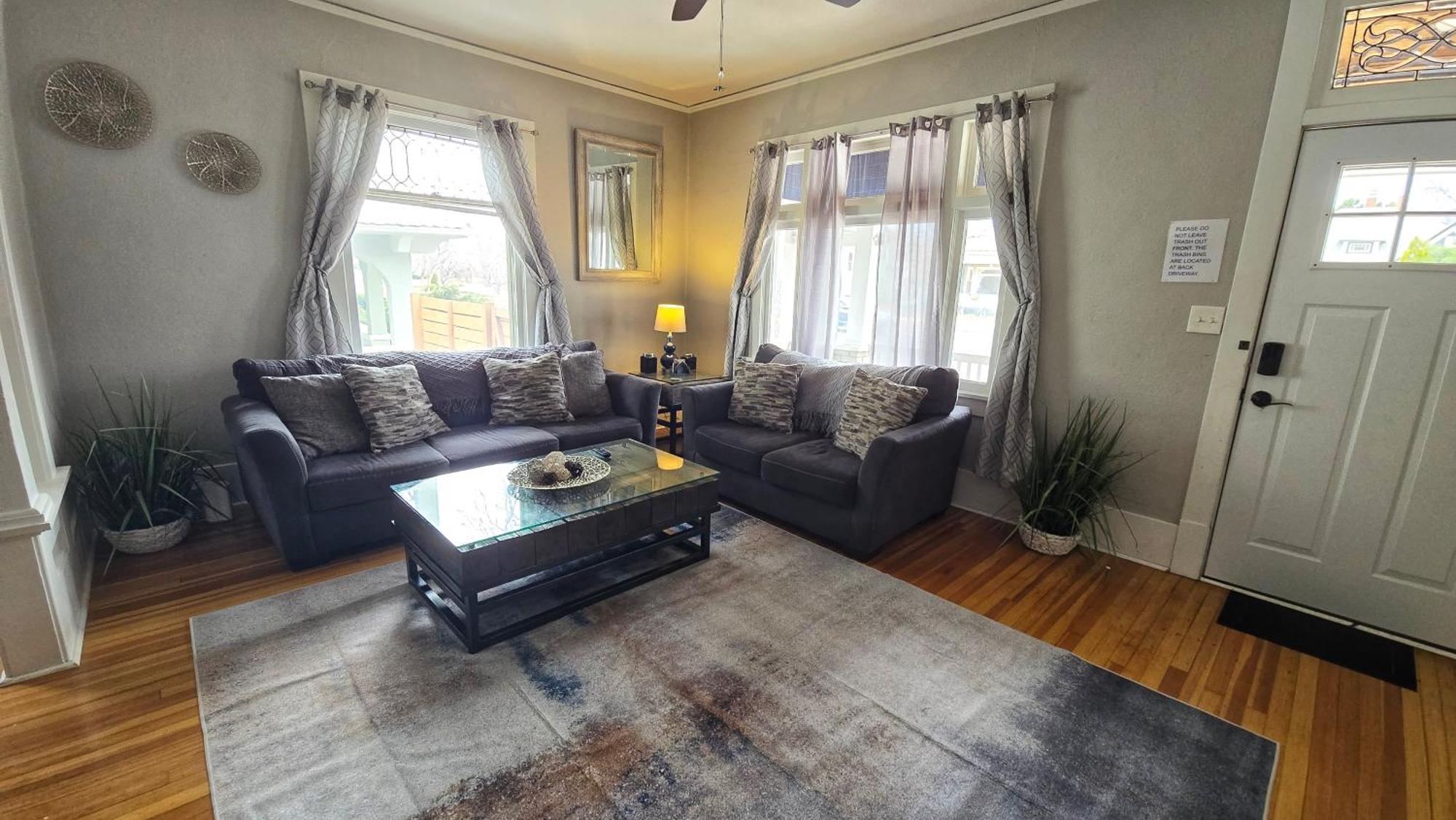 Historic Home W/Pikes Peak Views コロラドスプリングス エクステリア 写真